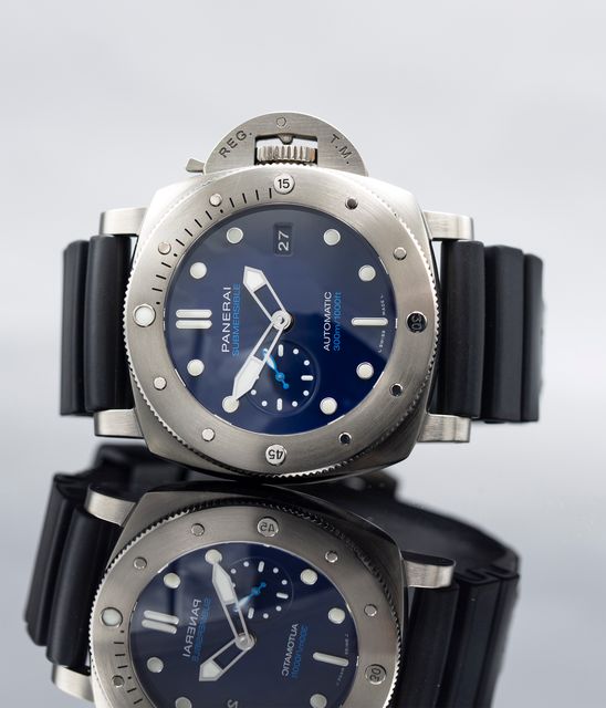 Panerai Submersible PAM00692 Image 6
